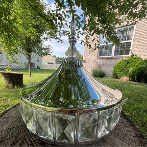 Diamond crystal tray